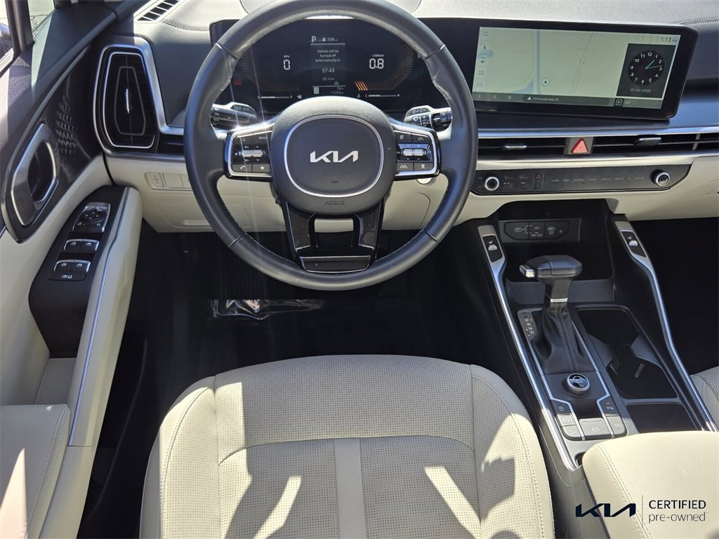 Used 2025 Kia Sorento S image 14