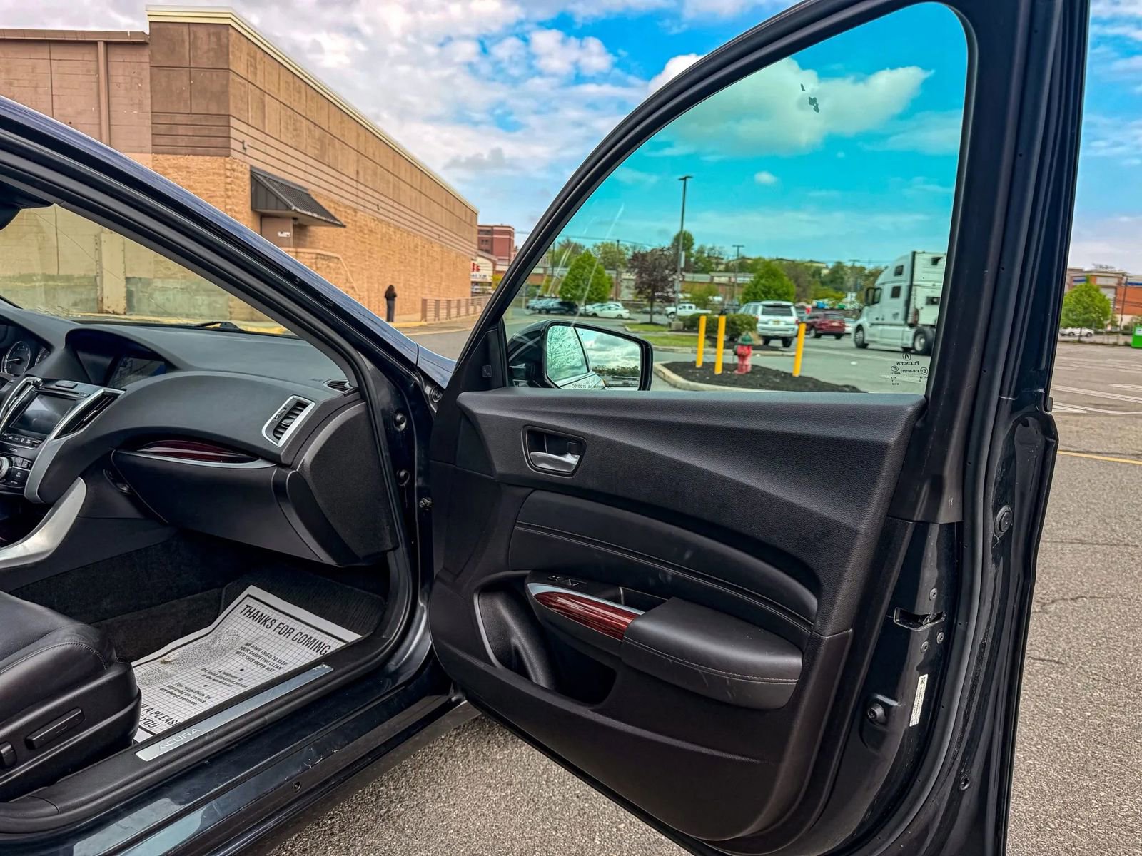 Used 2015 Acura TLX V6 SH-AWD w/ Technology Pkg image 11