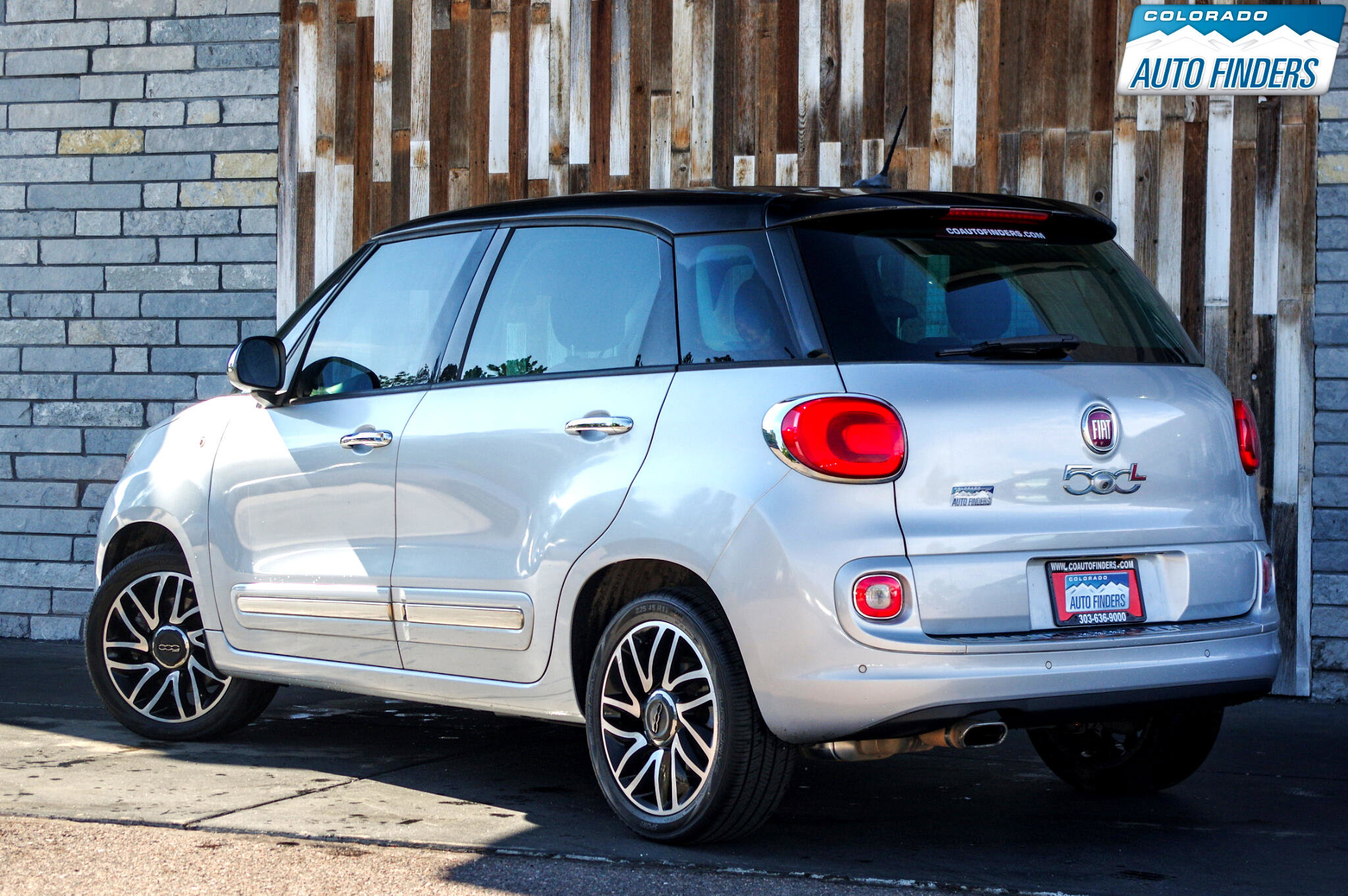 Used 2015 FIAT 500L Lounge image 3