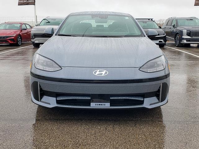 New 2025 Hyundai Ioniq 6 SE image 2