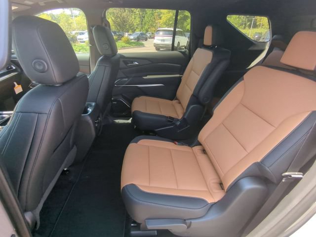 New 2027 Chevrolet Traverse Z71 w/ Enhanced Driving Package AWD/4WD image 35
