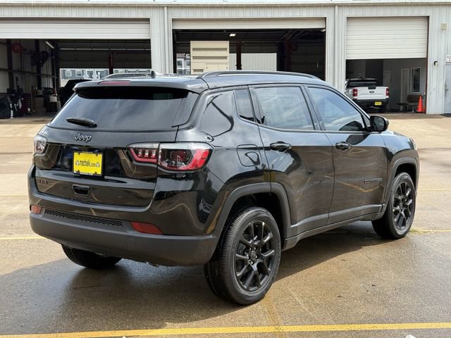 New 2025 Jeep Compass Latitude w/ Sun & Sound Group AWD/4WD image 7