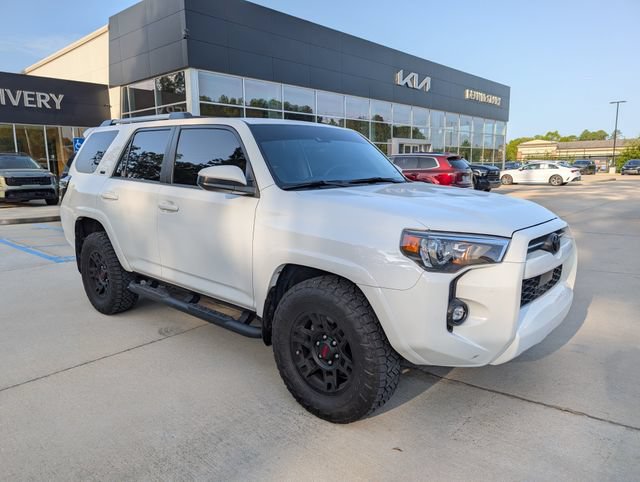 Used 2024 Toyota 4Runner SR5 RWD image 1