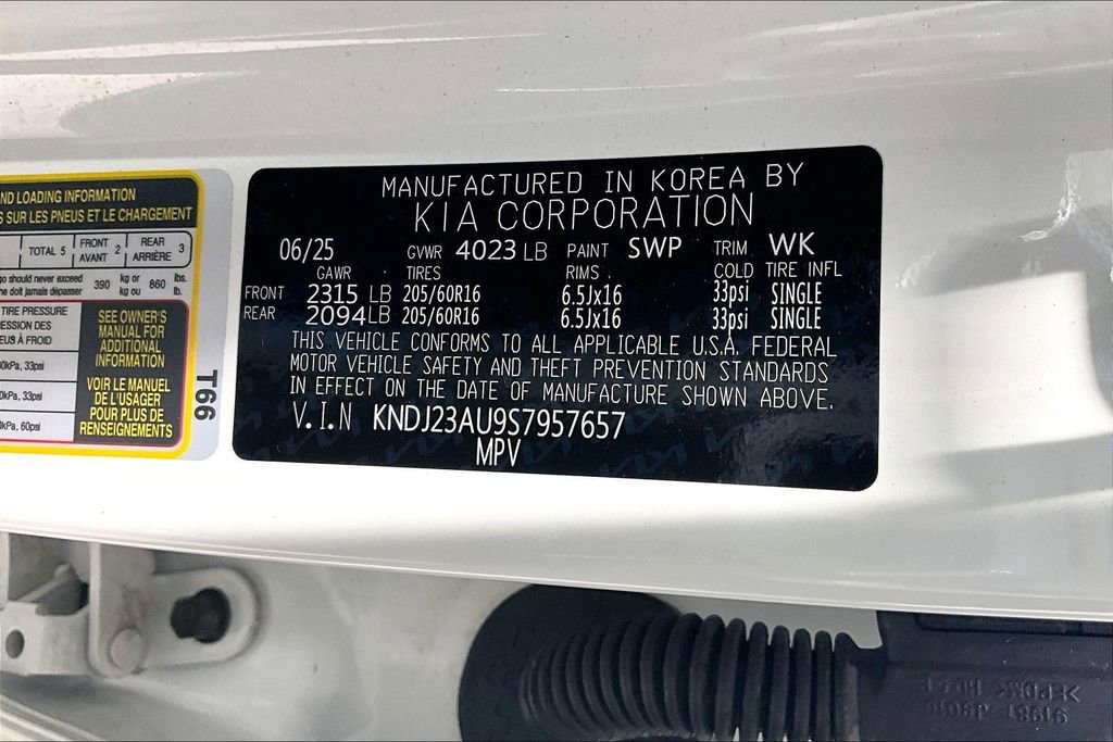 Used 2025 Kia Soul LX image 41