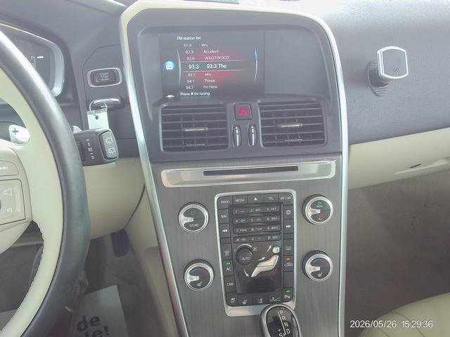 Used 2015 Volvo XC60 T6 Platinum AWD/4WD image 12