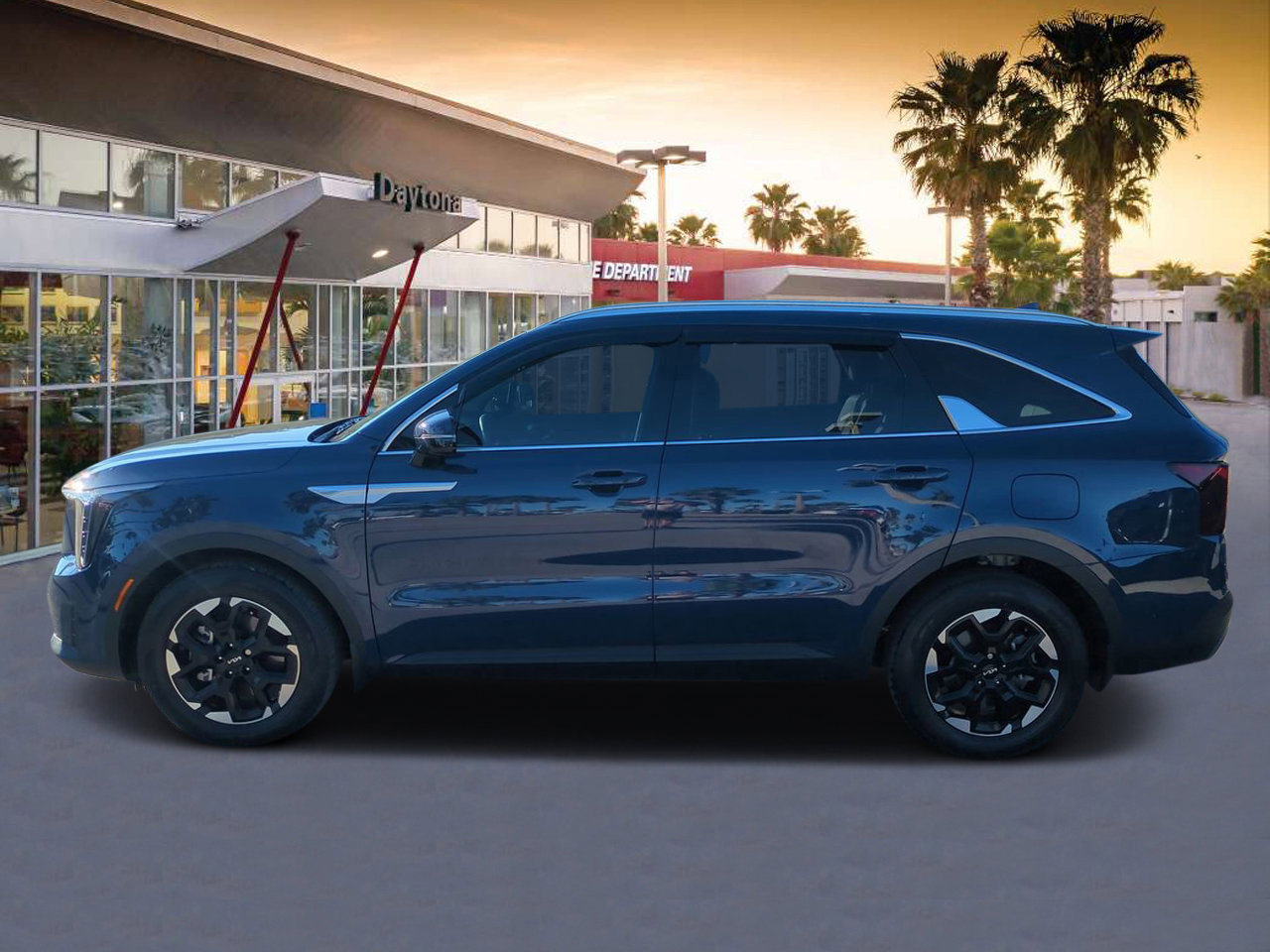 Used 2024 Kia Sorento S w/ Panoramic Sunroof Package image 6