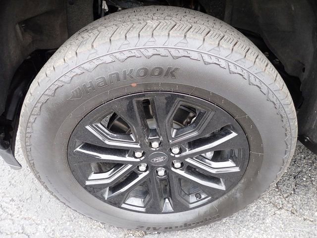 Used 2025 Ford F150 Lariat w/ Equipment Group 501A Mid AWD/4WD image 13