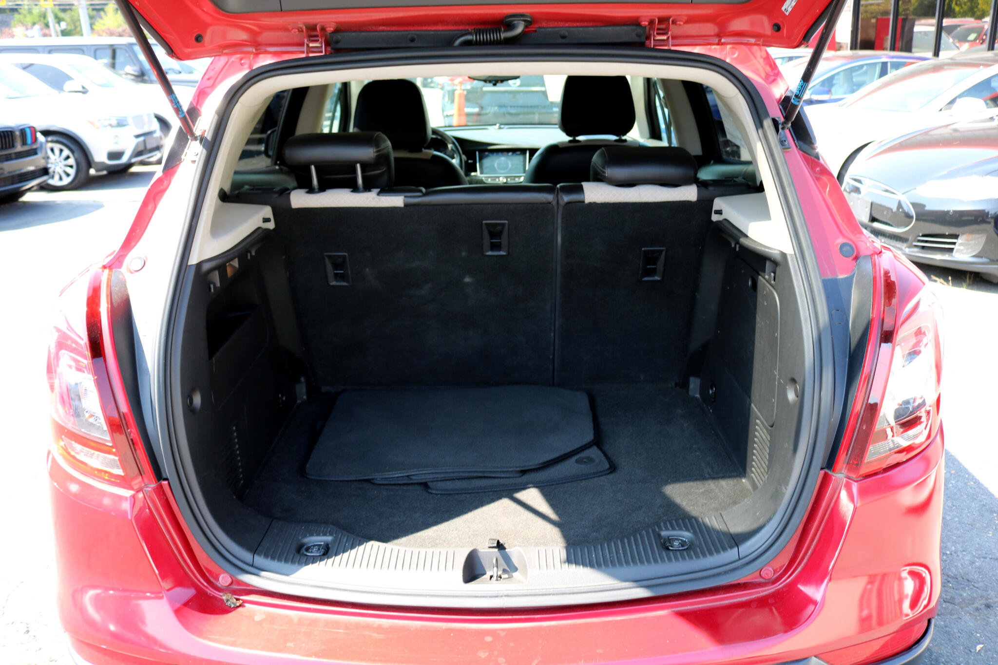 Used 2018 Buick Encore Preferred image 37