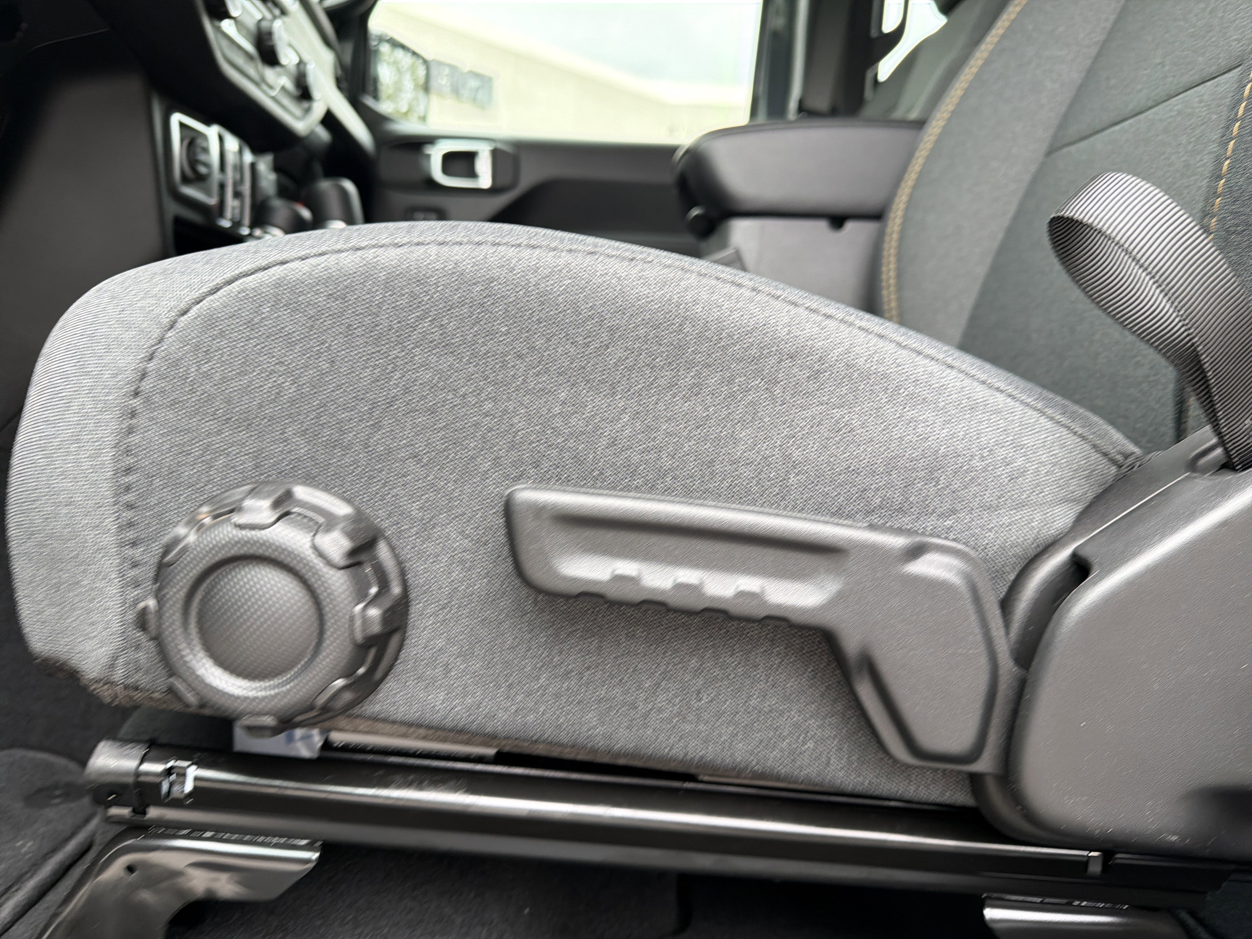 New 2026 Jeep Gladiator Sport image 12