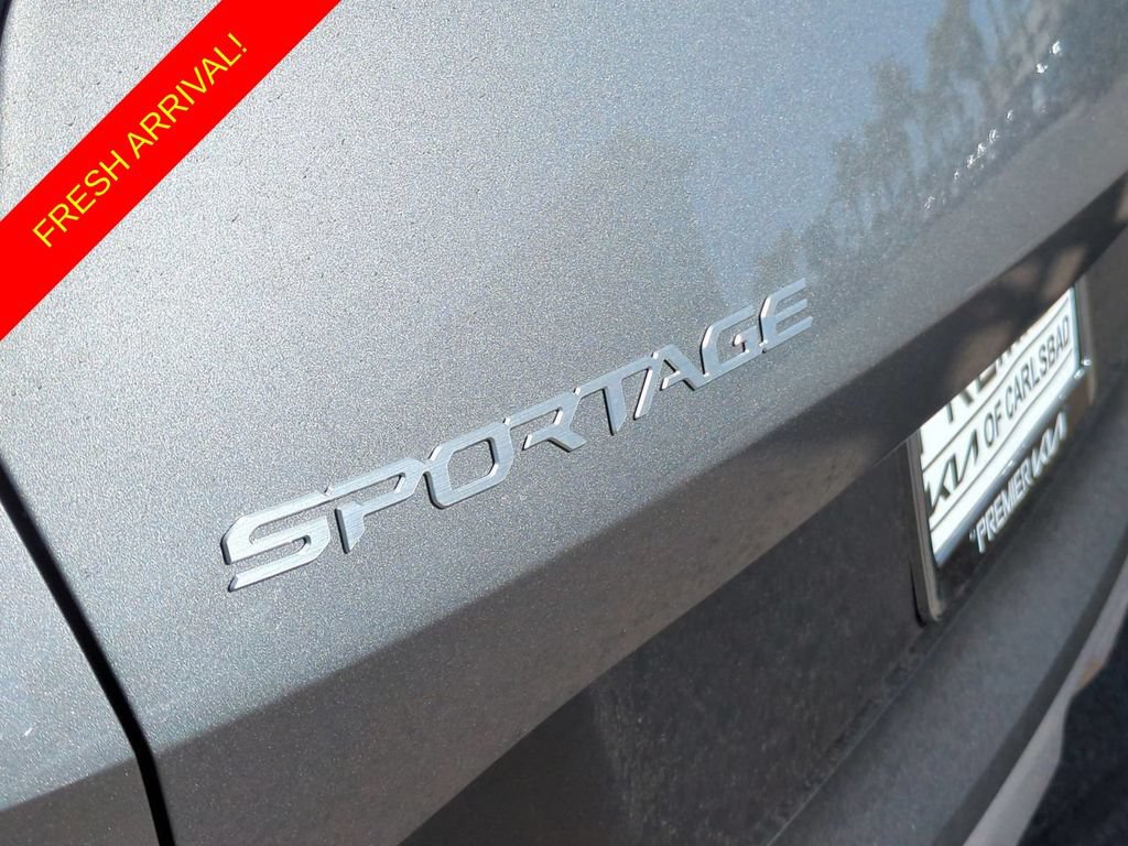 Used 2025 Kia Sportage LX AWD/4WD image 30