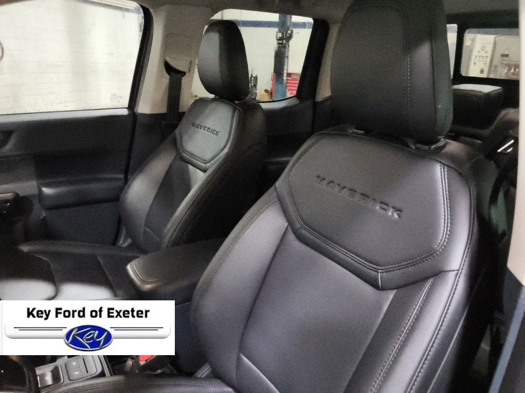 Certified 2025 Ford Maverick Lariat w/ Black Appearance Package AWD/4WD image 25