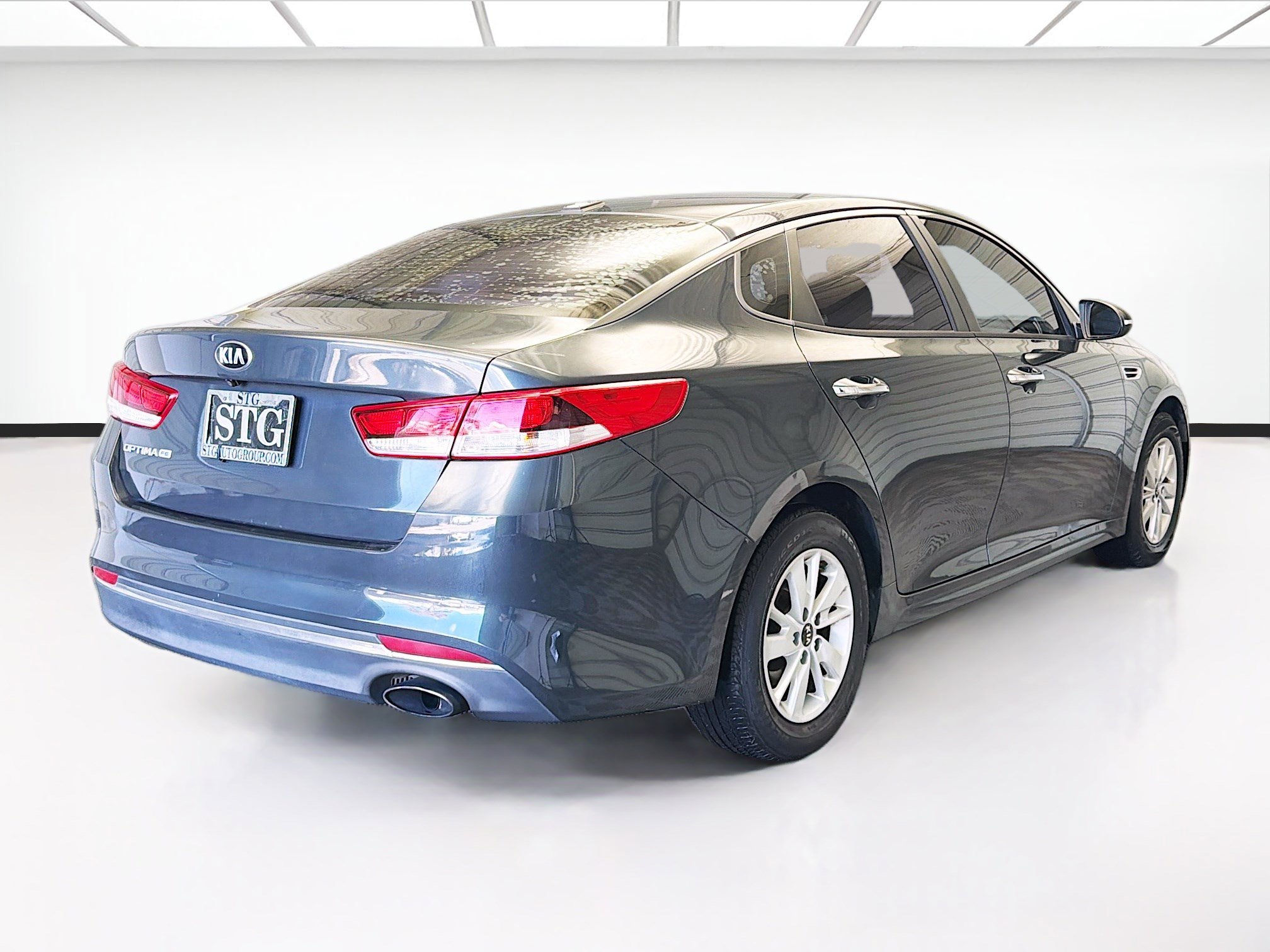 Used 2016 Kia Optima LX image 4