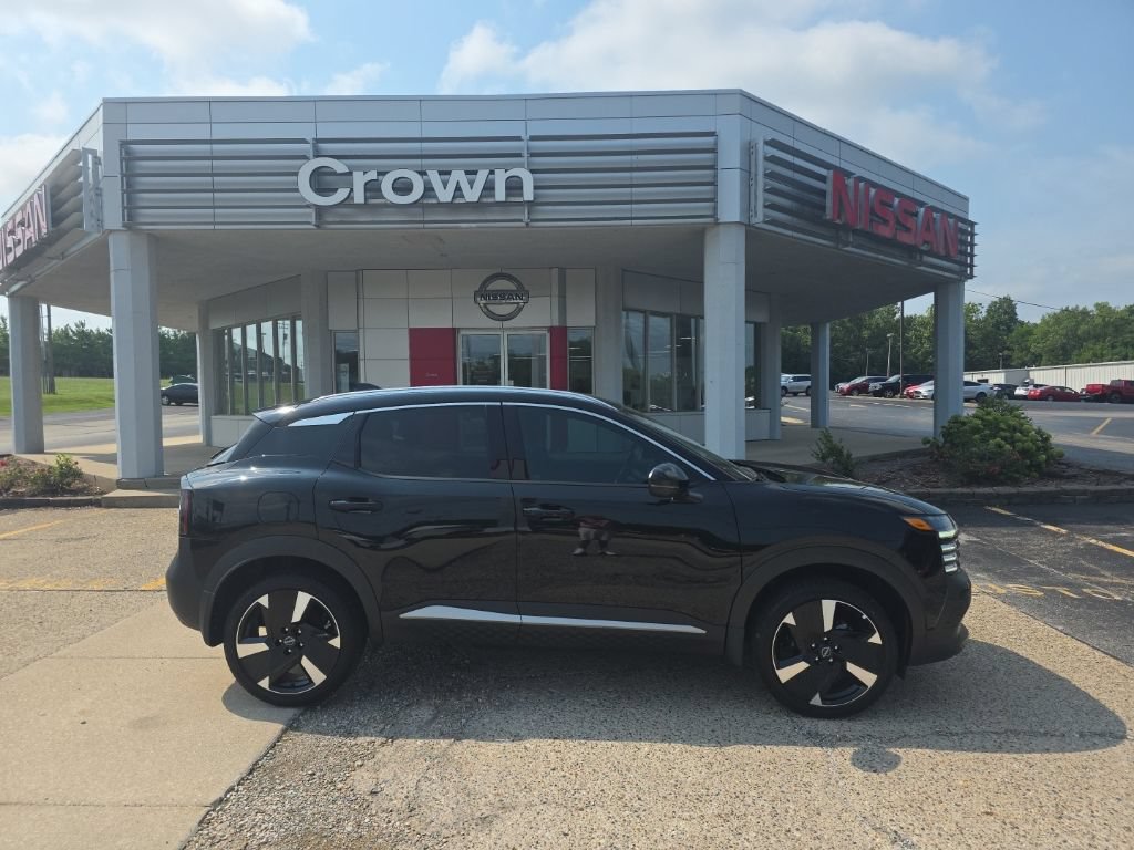Certified 2025 Nissan Kicks SR FWD image 2