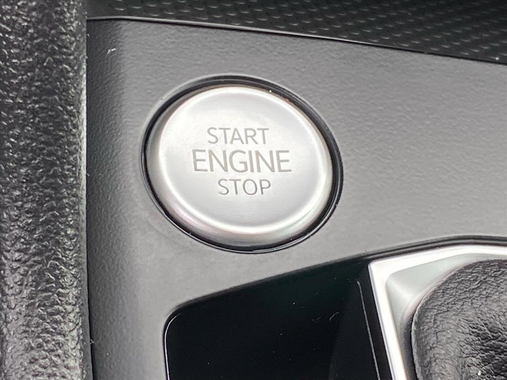 Certified 2022 Volkswagen Taos S image 19