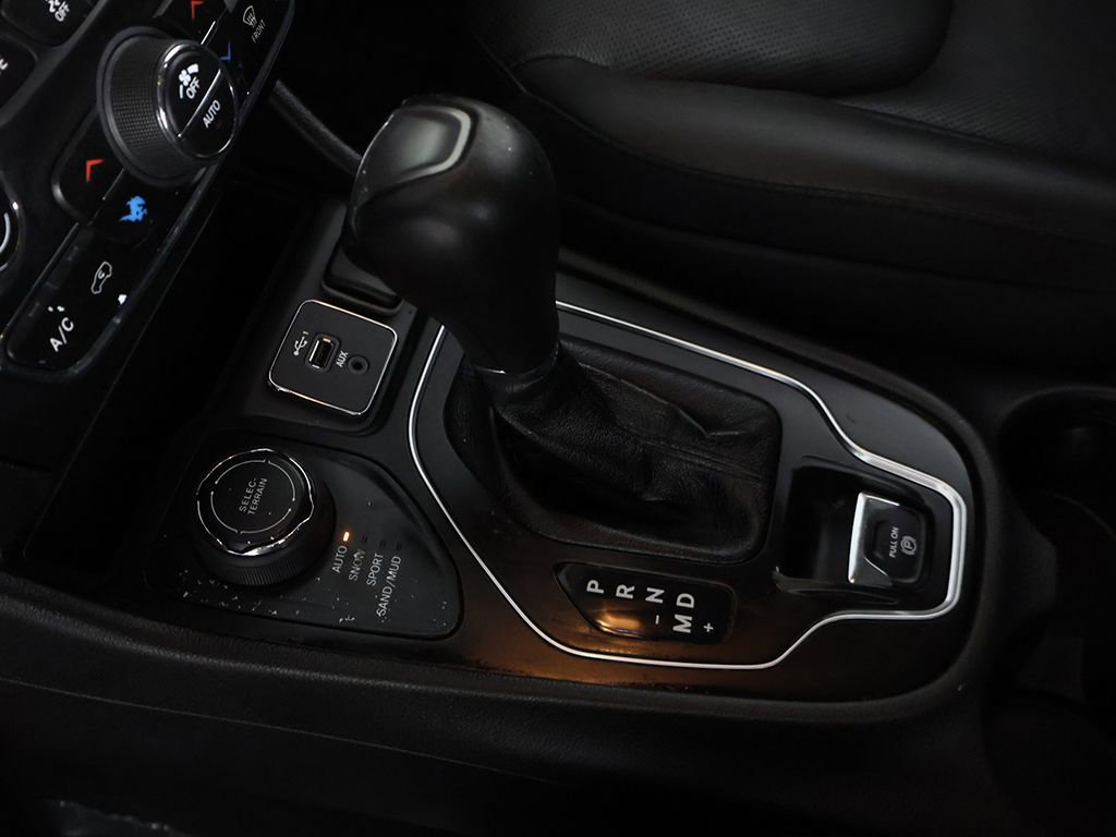 Used 2021 Jeep Cherokee Latitude Lux w/ Comfort/Convenience Group AWD/4WD image 45