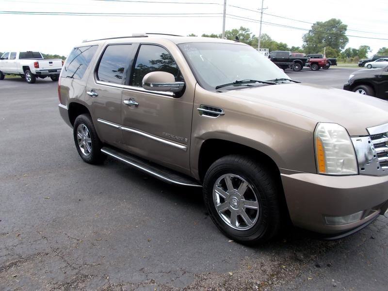 Used 2007 Cadillac Escalade AWD w/ Information Package image 11