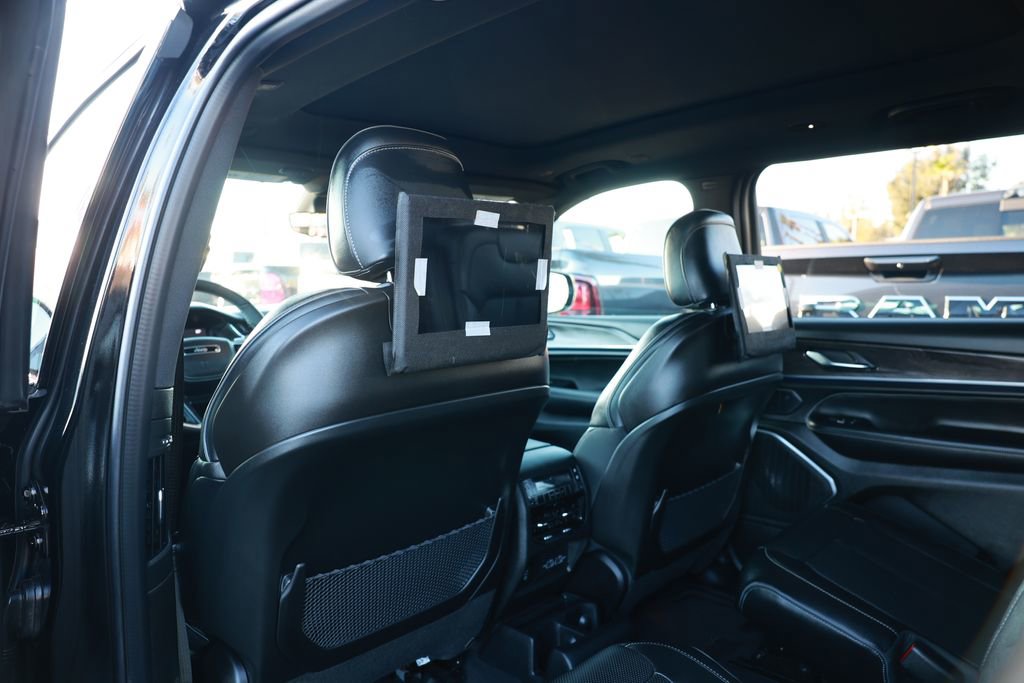 New 2025 Jeep Grand Cherokee L Overland image 28