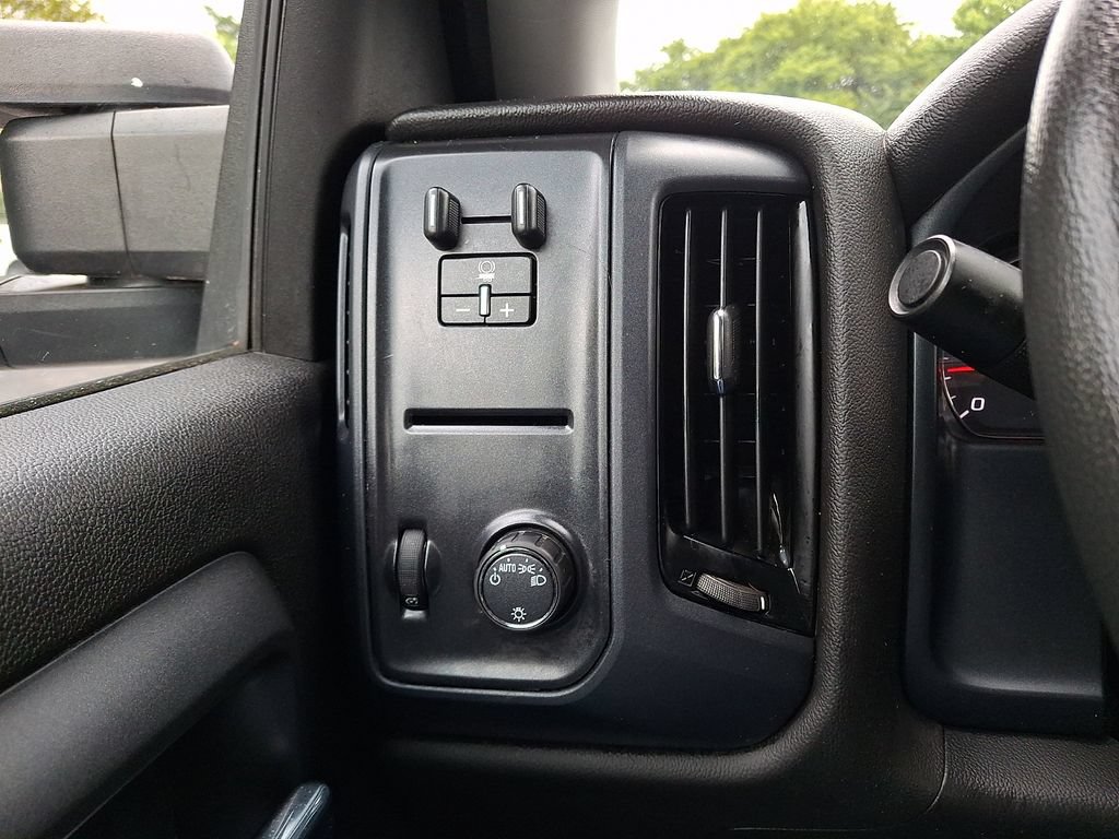 Used 2018 GMC Sierra 2500 4x4 Crew Cab w/ Sierra Convenience Package image 26