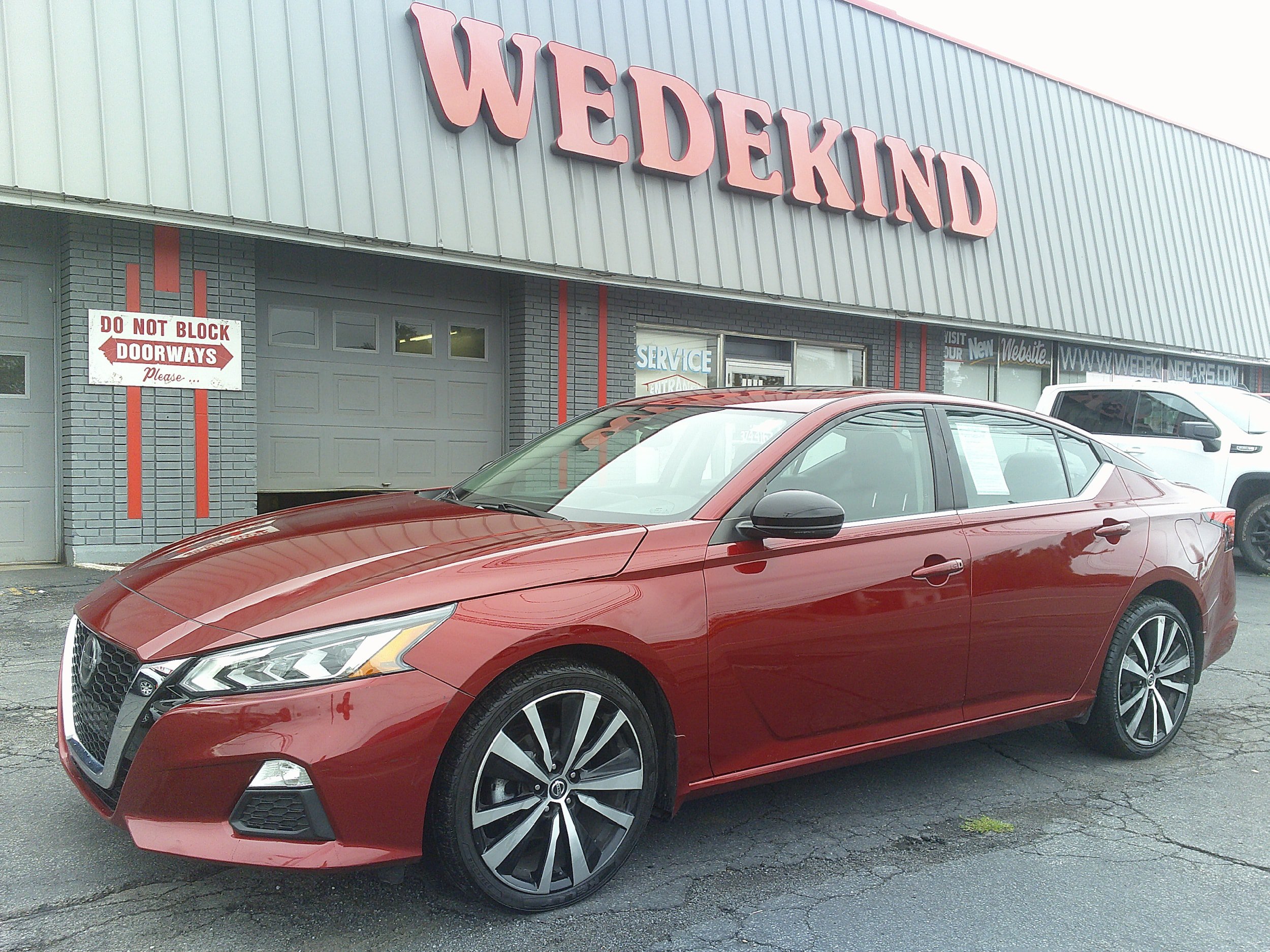 Used 2021 Nissan Altima 2.5 SR w/ SR Premium Package