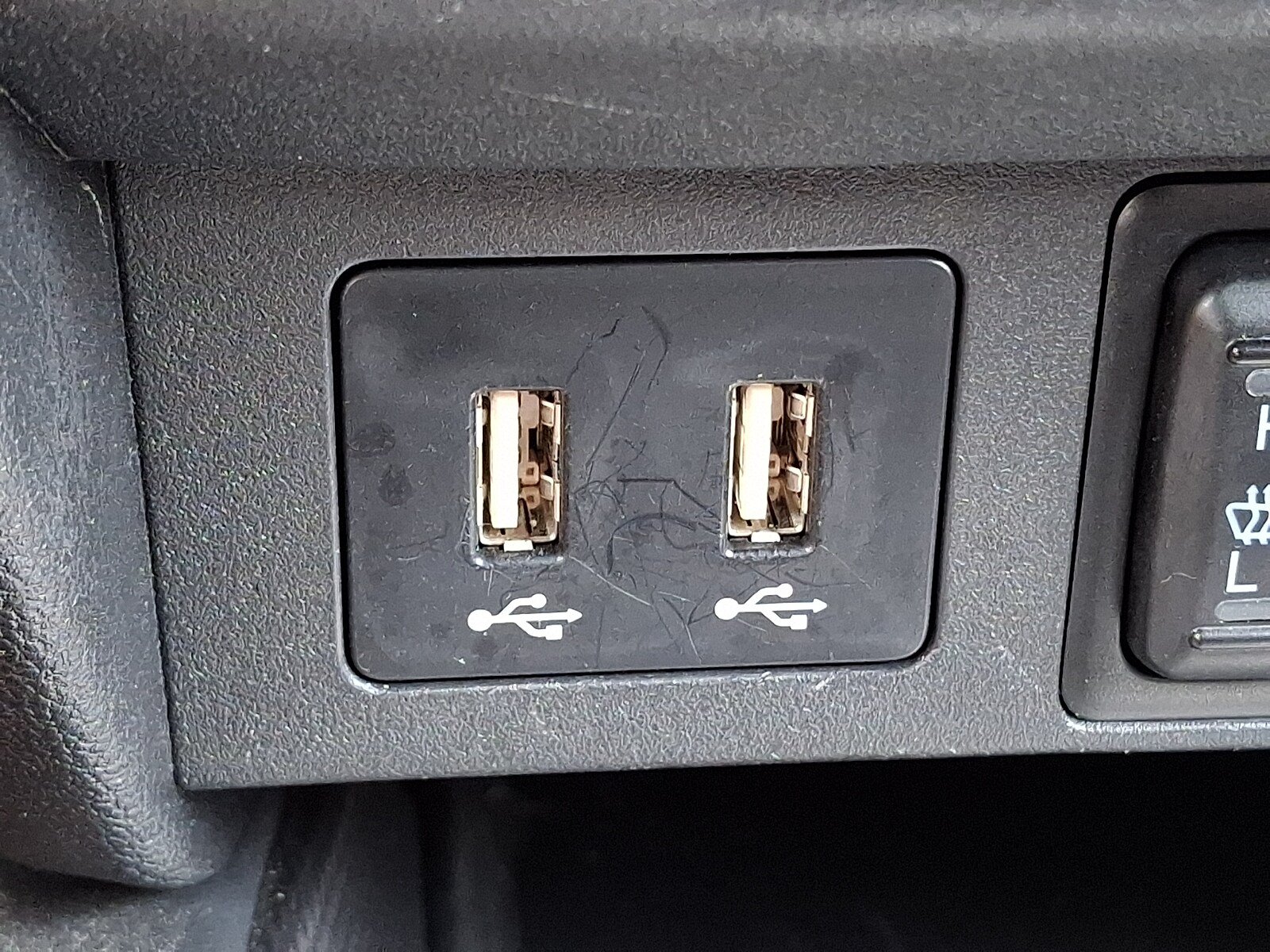 Used 2022 Mitsubishi Outlander Sport LE FWD image 23