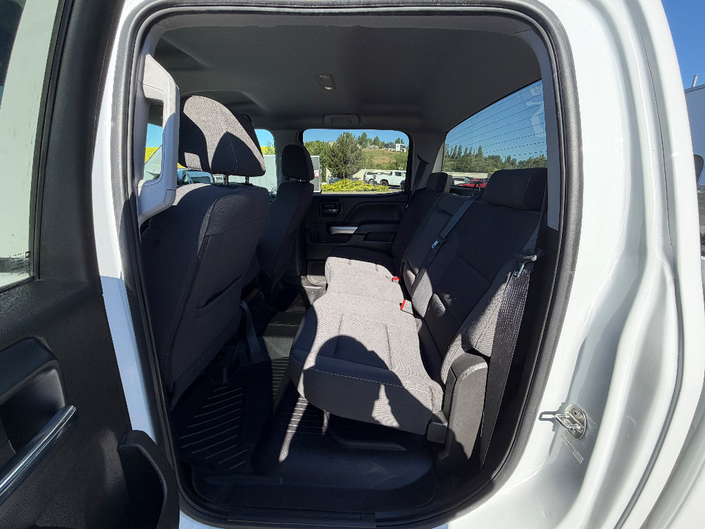 Used 2018 Chevrolet Silverado 1500 LT w/ All Star Edition AWD/4WD image 3