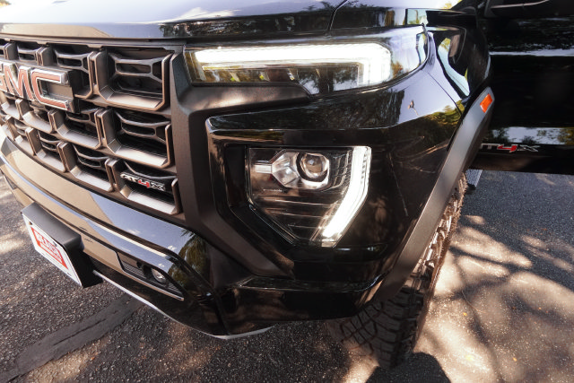 Used 2024 GMC Canyon AT4X AWD/4WD image 29