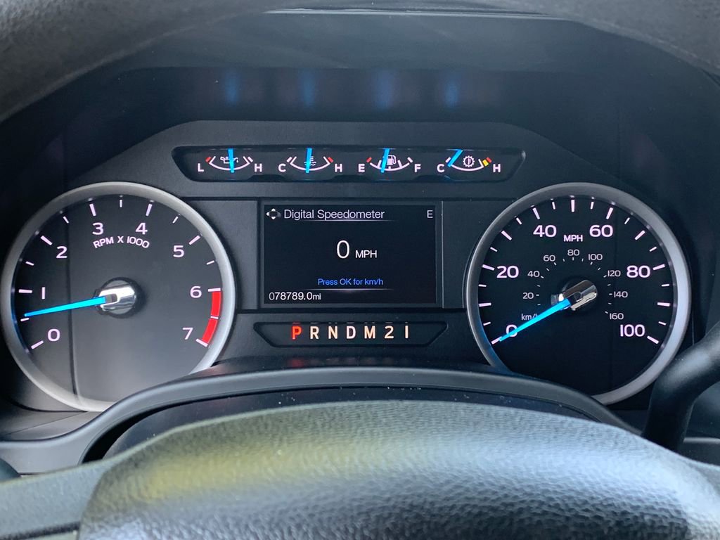 Used 2018 Ford F250 XLT w/ XLT Premium Package AWD/4WD image 11
