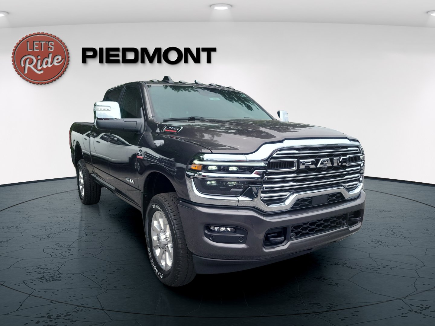 New 2026 RAM 2500 Laramie AWD/4WD image 4