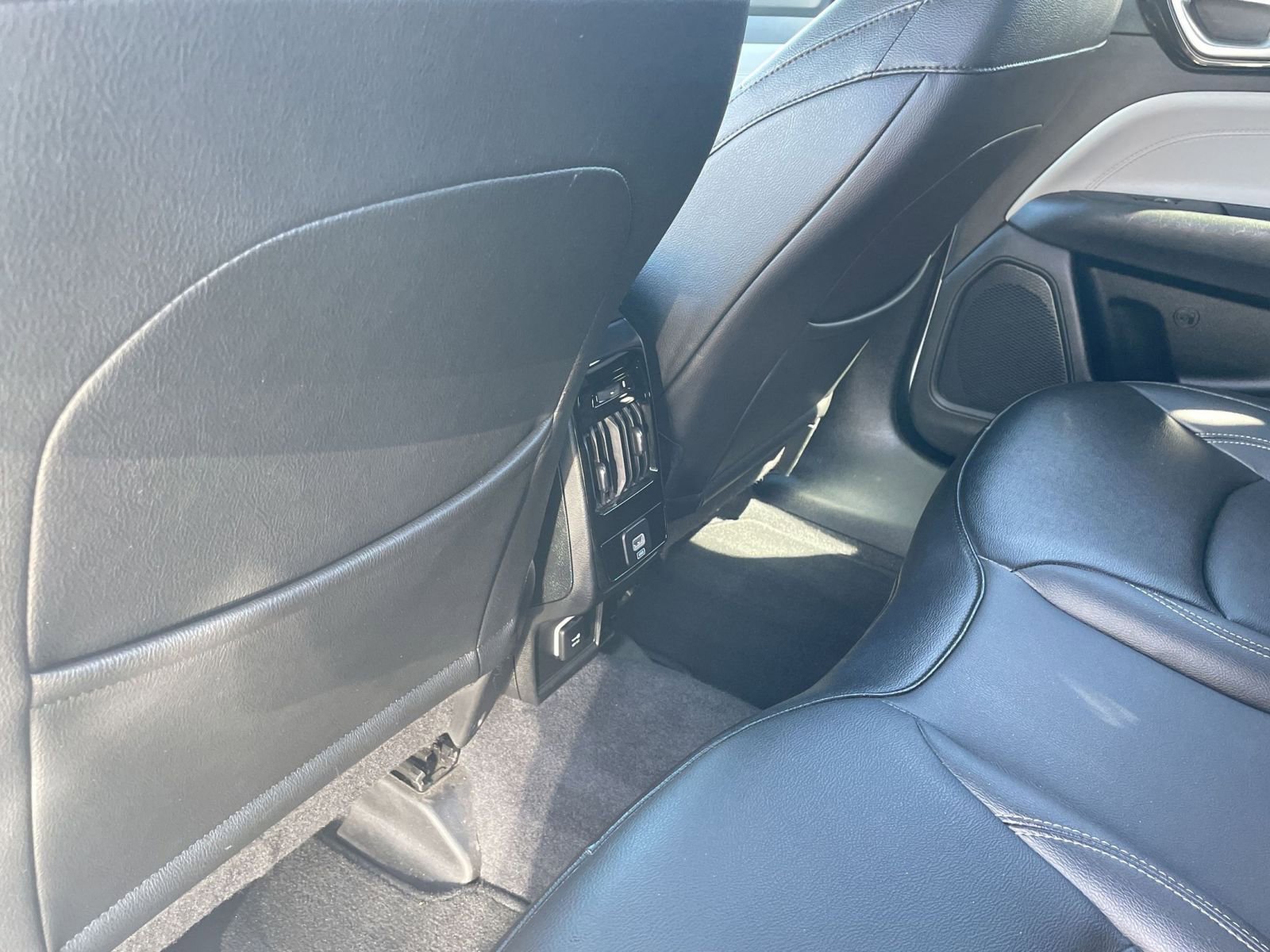 Used 2025 Jeep Compass Limited image 18