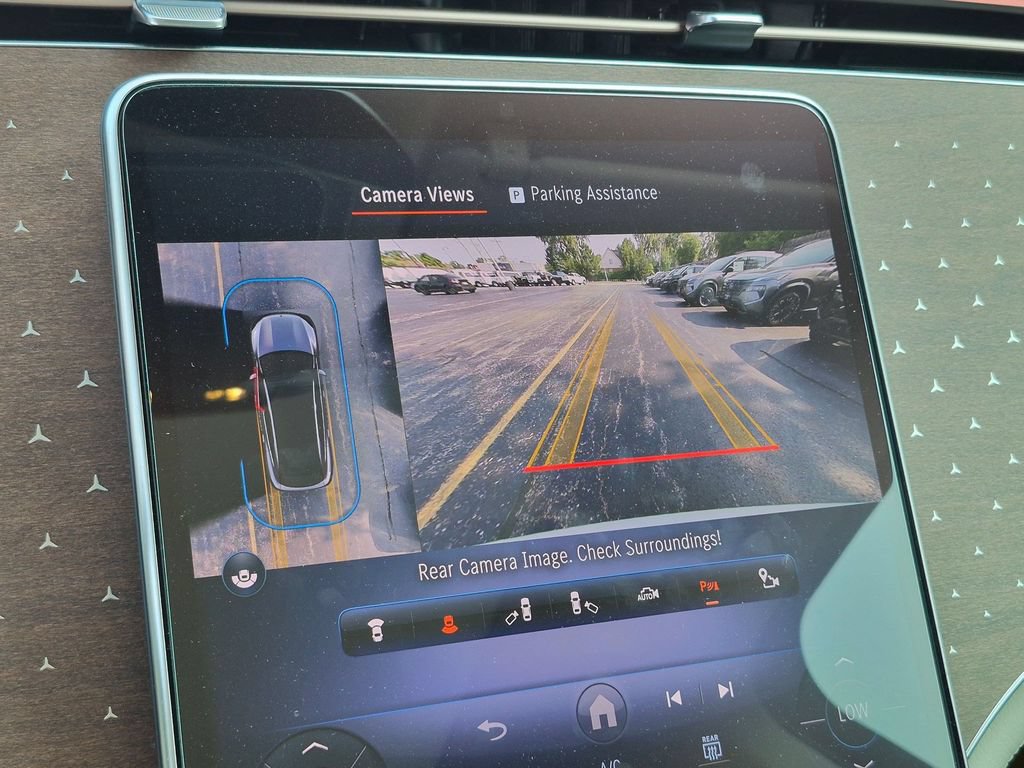 Used 2023 Mercedes-Benz EQS 450+ SUV image 19