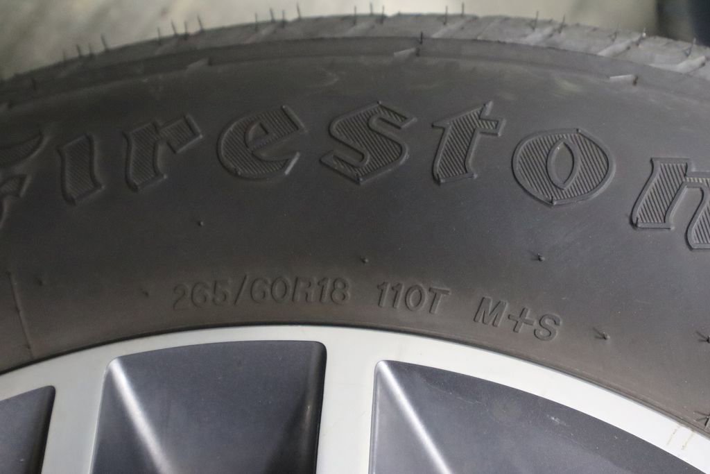 Used 2017 Jeep Grand Cherokee Limited AWD/4WD image 39