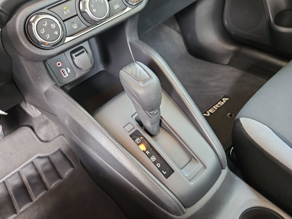 Used 2025 Nissan Versa S FWD image 18
