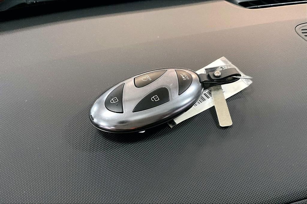 Certified 2025 Hyundai Kona SEL image 11