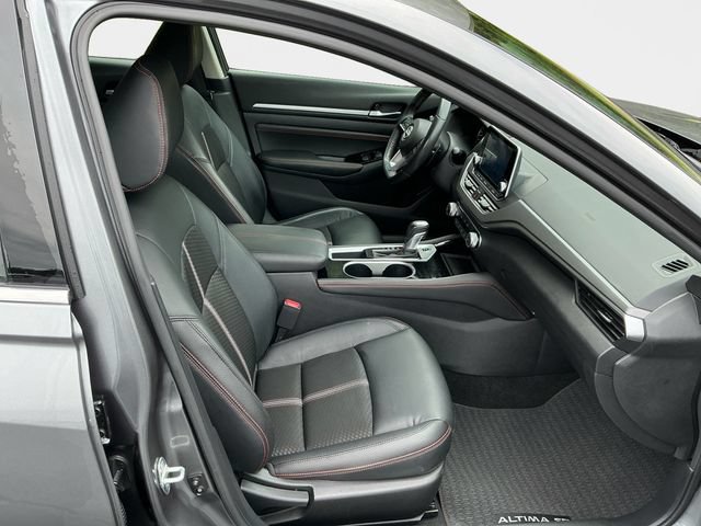Used 2023 Nissan Altima 2.5 SR FWD image 16