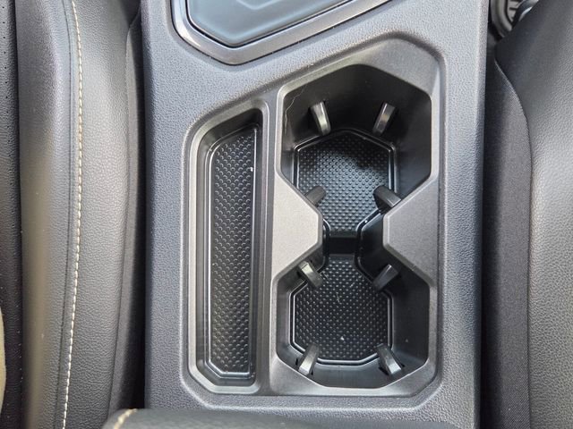 Used 2024 Volkswagen Tiguan SE R-Line image 18