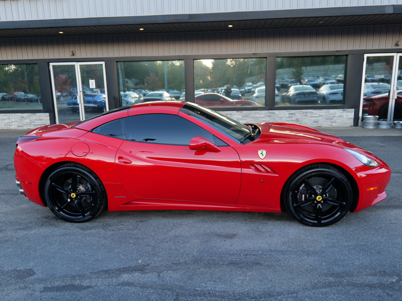 Used 2014 Ferrari California image 93