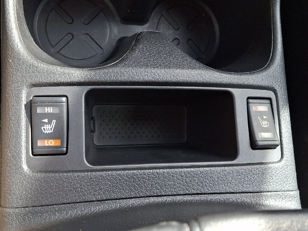 Used 2020 Nissan Rogue Sport SV w/ All-Weather Package AWD/4WD image 23