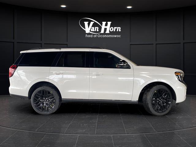 New 2026 Ford Expedition Platinum image 2