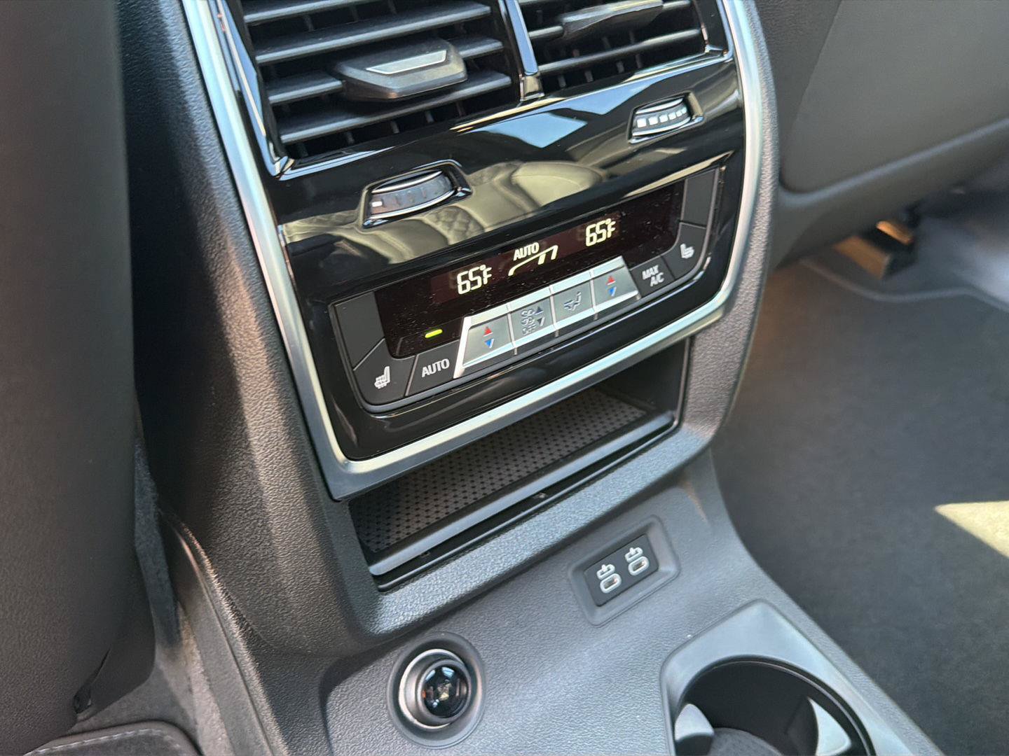 New 2027 BMW X7 M60i AWD/4WD image 12