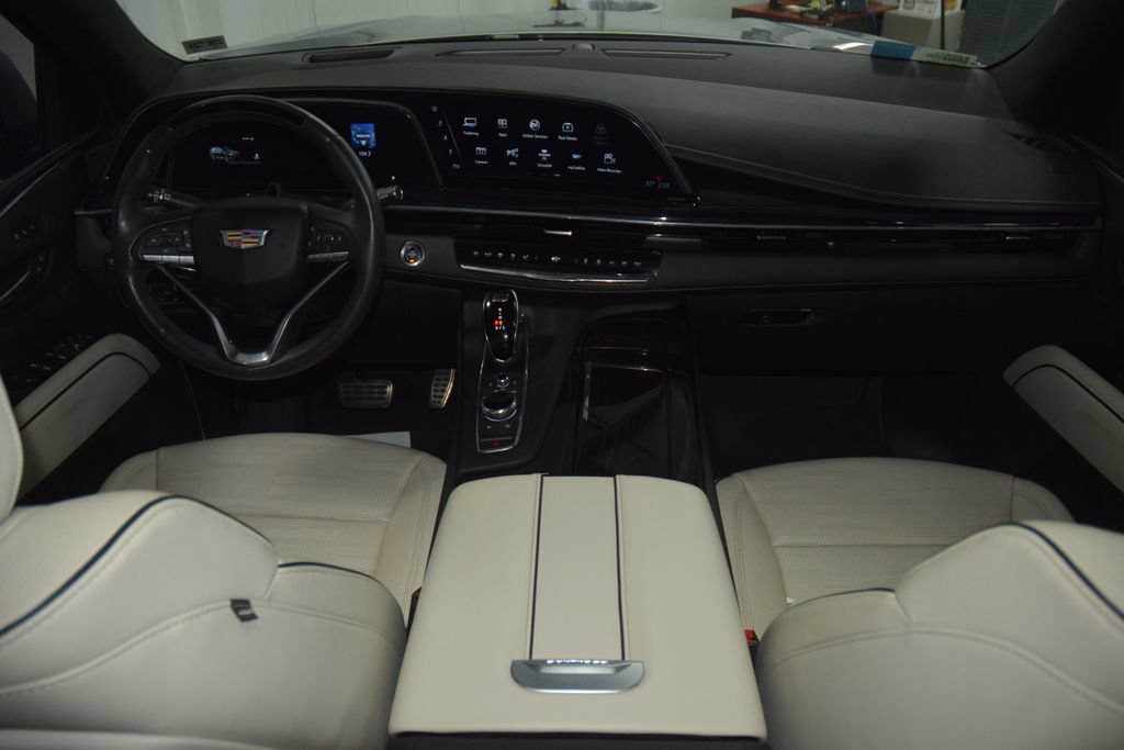 Used 2023 Cadillac Escalade Sport w/ LPO, ONYX Package AWD/4WD image 33