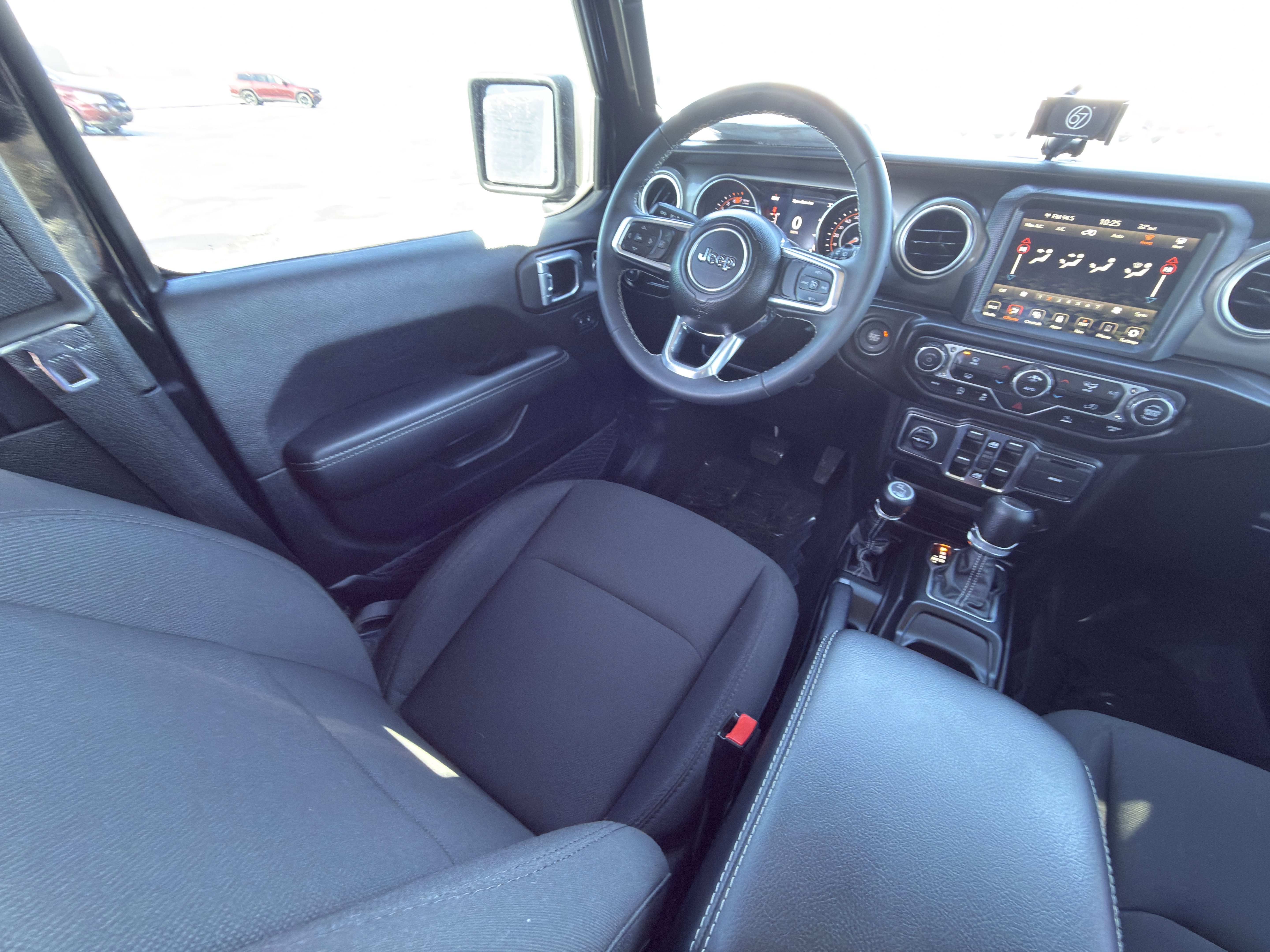 Used 2023 Jeep Wrangler Sahara image 28