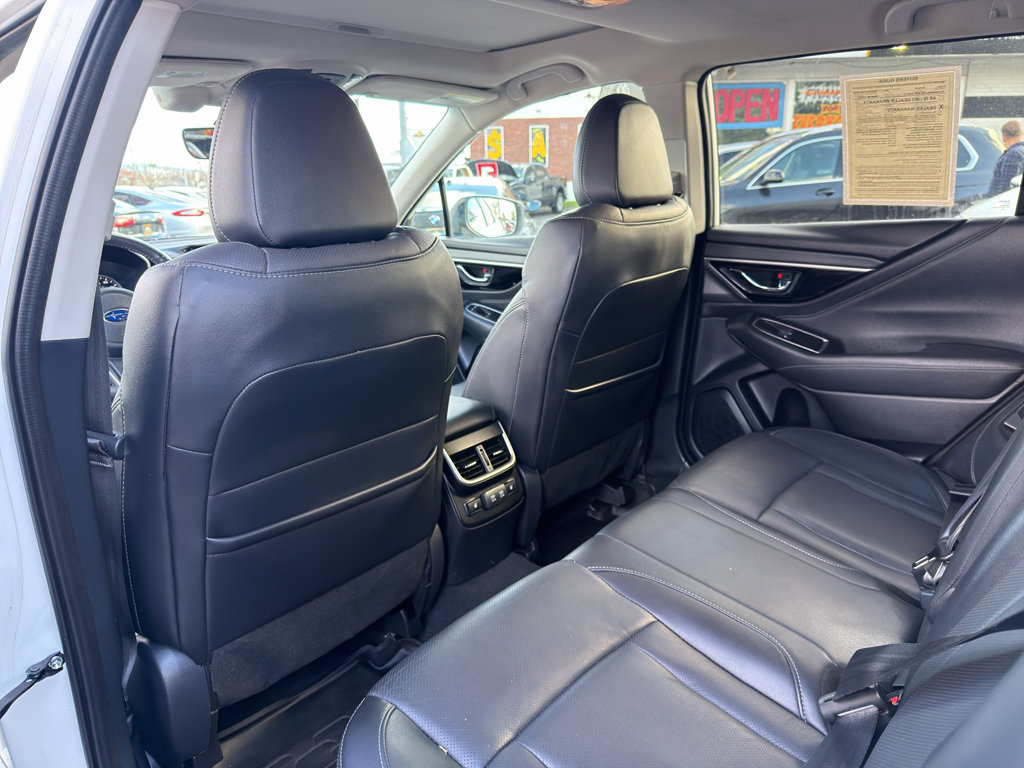 Used 2021 Subaru Outback Limited image 15