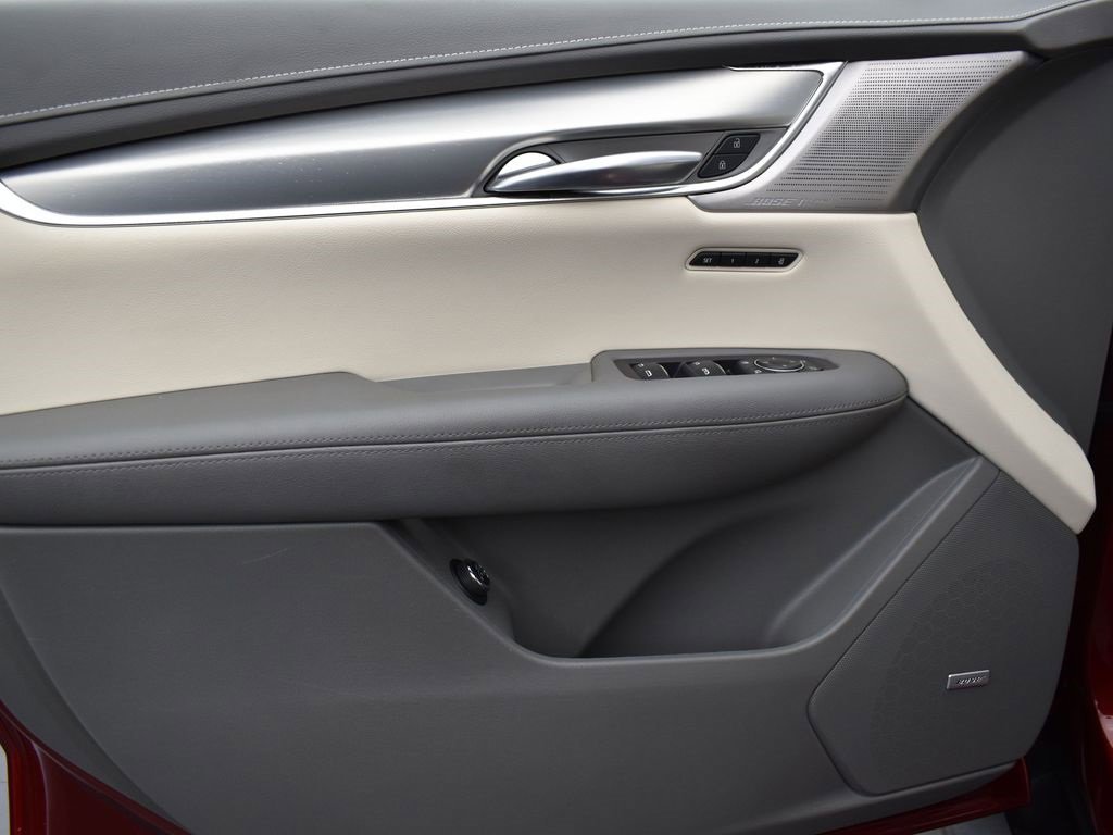 Certified 2022 Cadillac XT5 Premium Luxury w/ Technology Package image 9