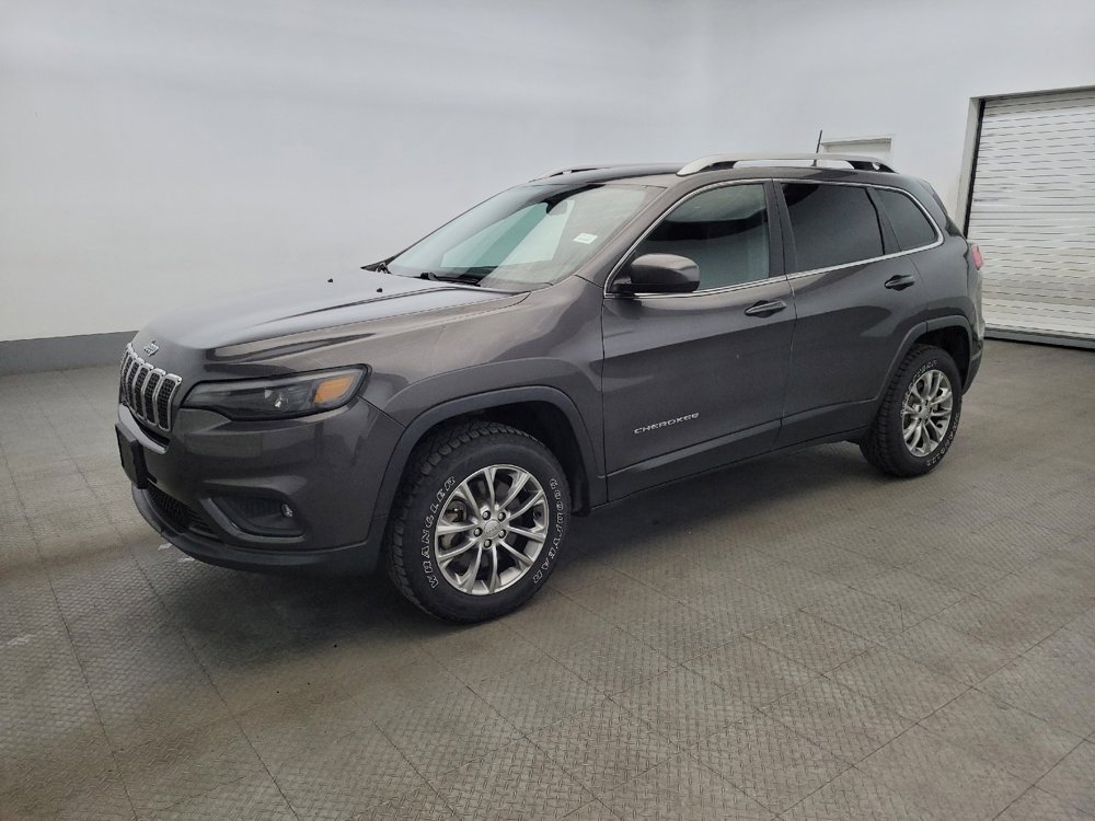 Used 2019 Jeep Cherokee Latitude Plus image 2