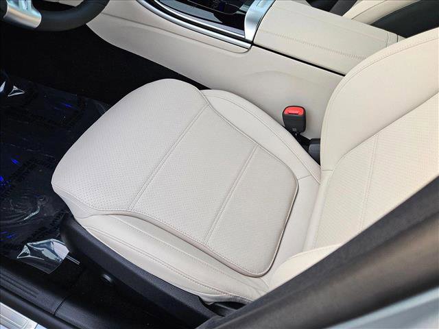 New 2025 Mercedes-Benz C 300 Sedan image 4