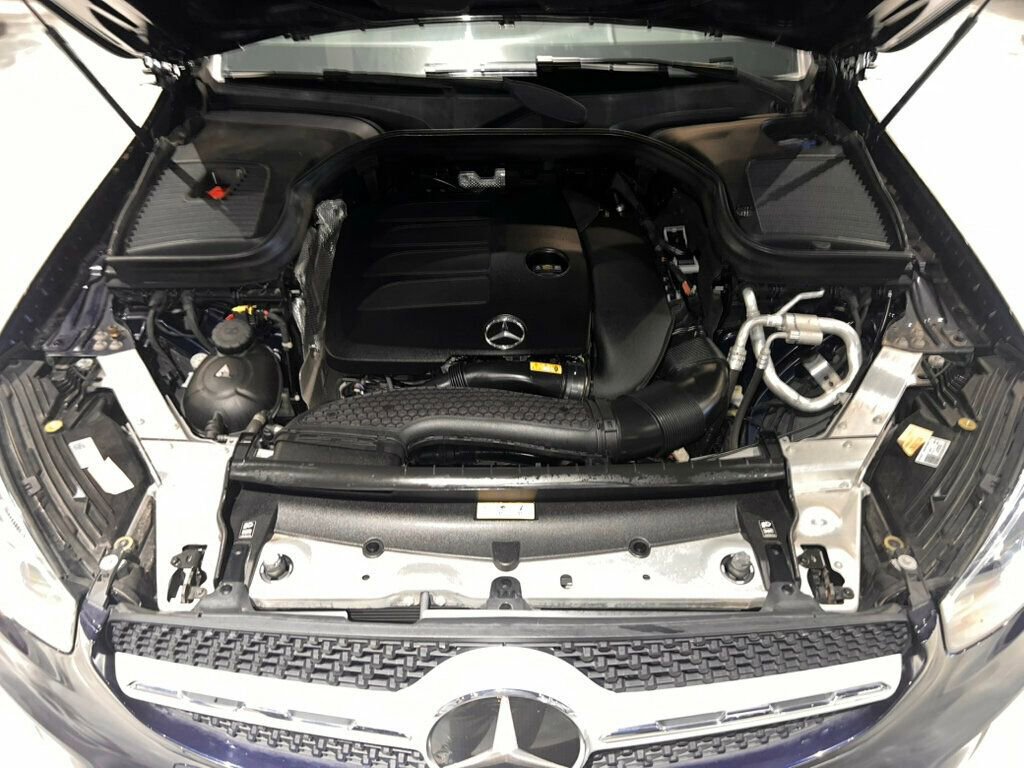 Used 2020 Mercedes-Benz GLC 300 4MATIC Coupe image 9