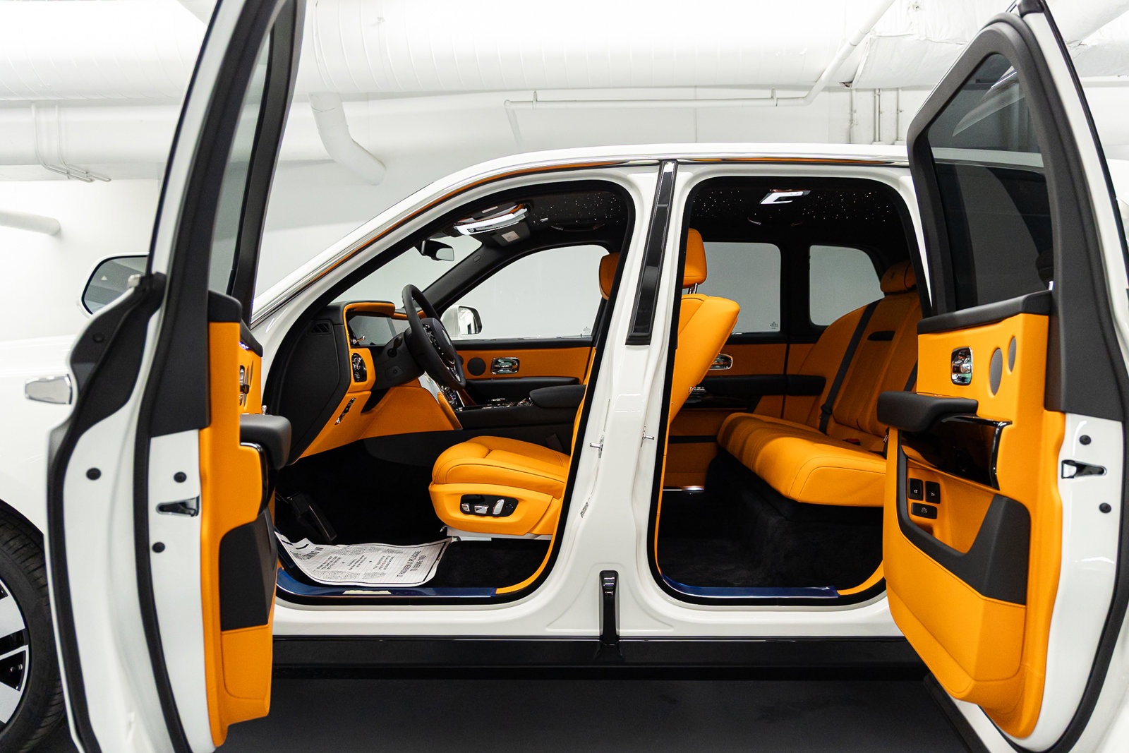 New 2026 Rolls-Royce Cullinan image 32