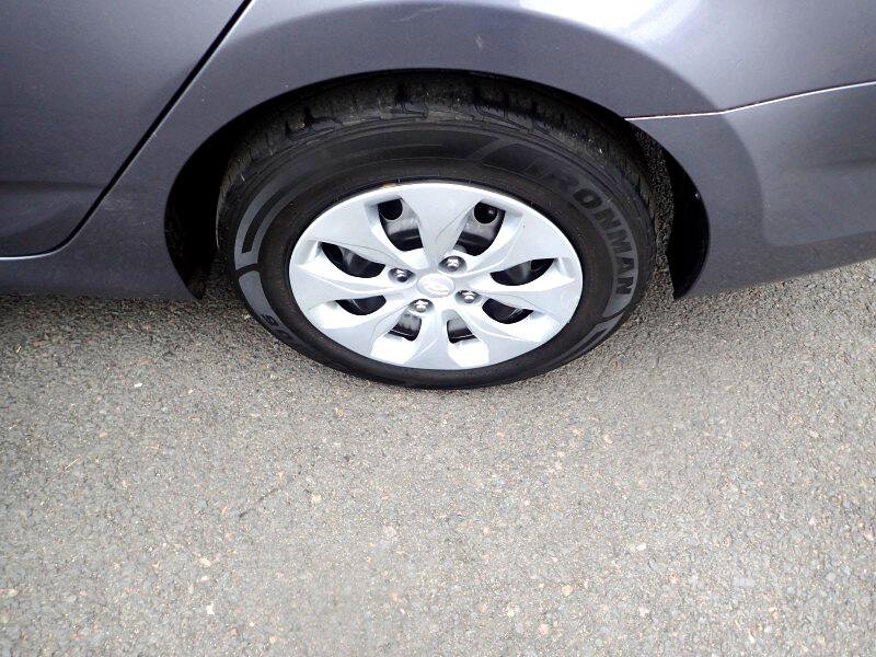 Used 2017 Hyundai Accent SE image 22