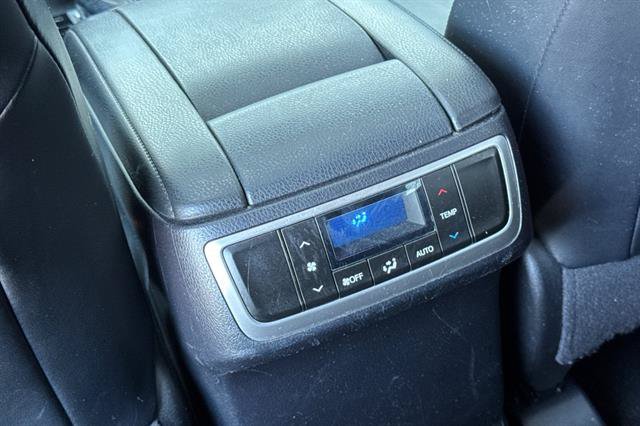 Used 2015 Toyota Highlander XLE AWD/4WD image 13