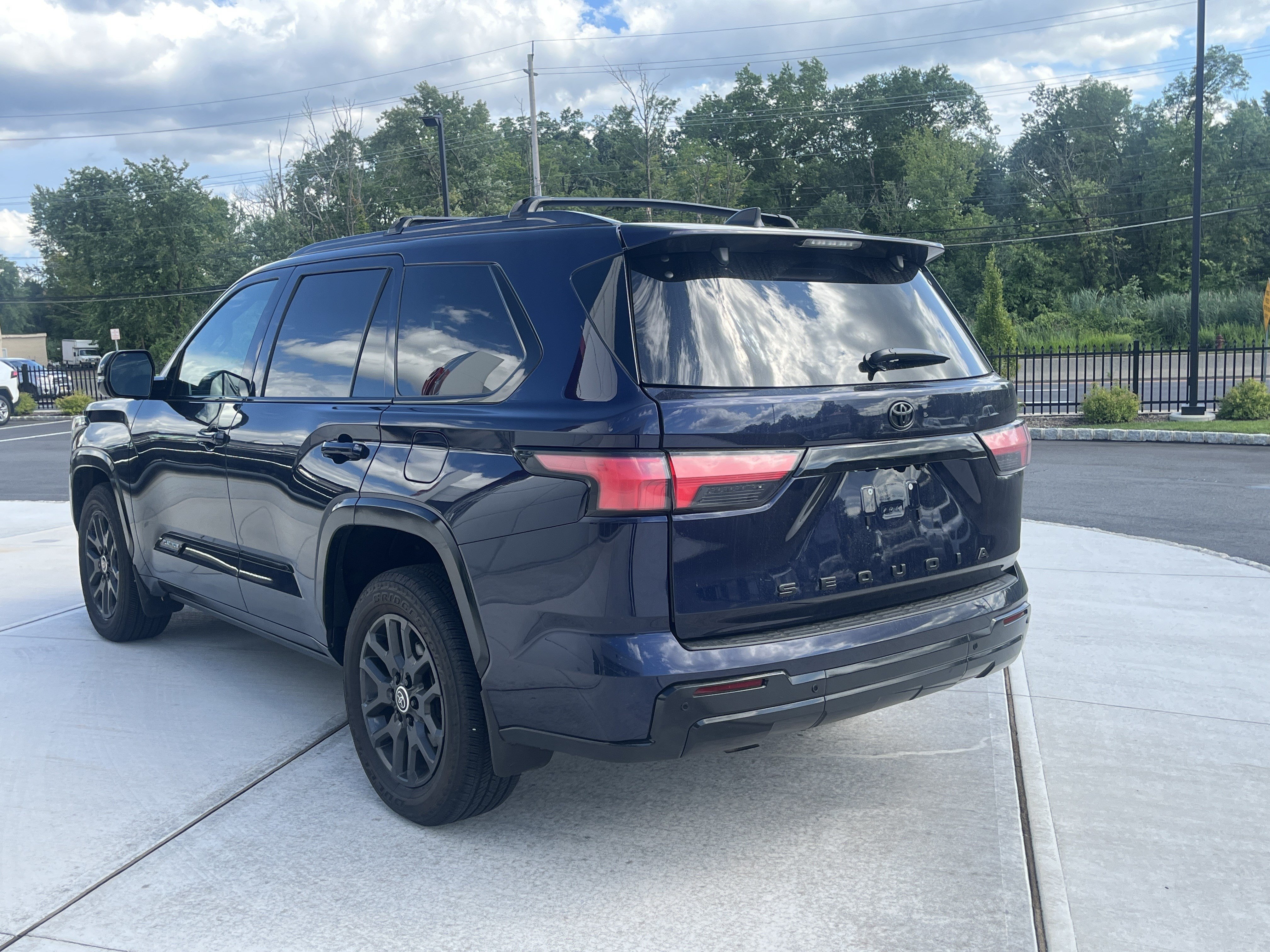 Certified 2024 Toyota Sequoia Platinum AWD/4WD image 4